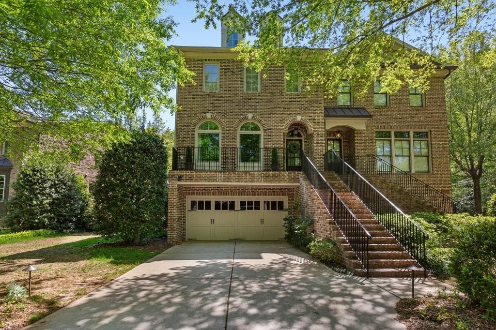 3 bedroom, 4 bathroom, 3,192 sq ft townhouse sold at 611 Timm Valley Road 2, Atlanta, GA 30305