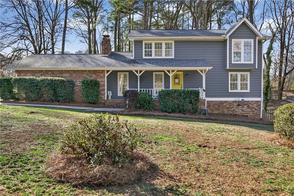 3 bedroom, 3 bathroom, 1,916 sq ft single family residence sold at 2667 Bluebird Circle, Duluth, GA 30096