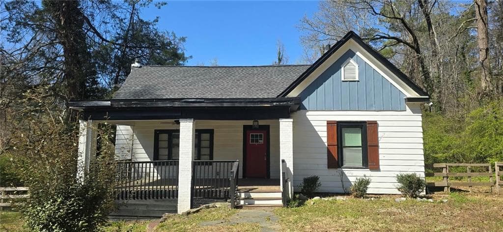 3 bedroom, 2 bathroom, 1,472 sq ft single family residence for sale at 2700 Head Road, Atlanta, GA 30311