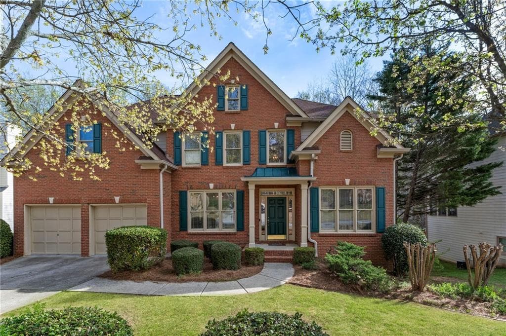 6 bedroom, 4 bathroom, 3,961 sq ft single family residence sold at 580 Golden Meadows Lane, Suwanee, GA 30024