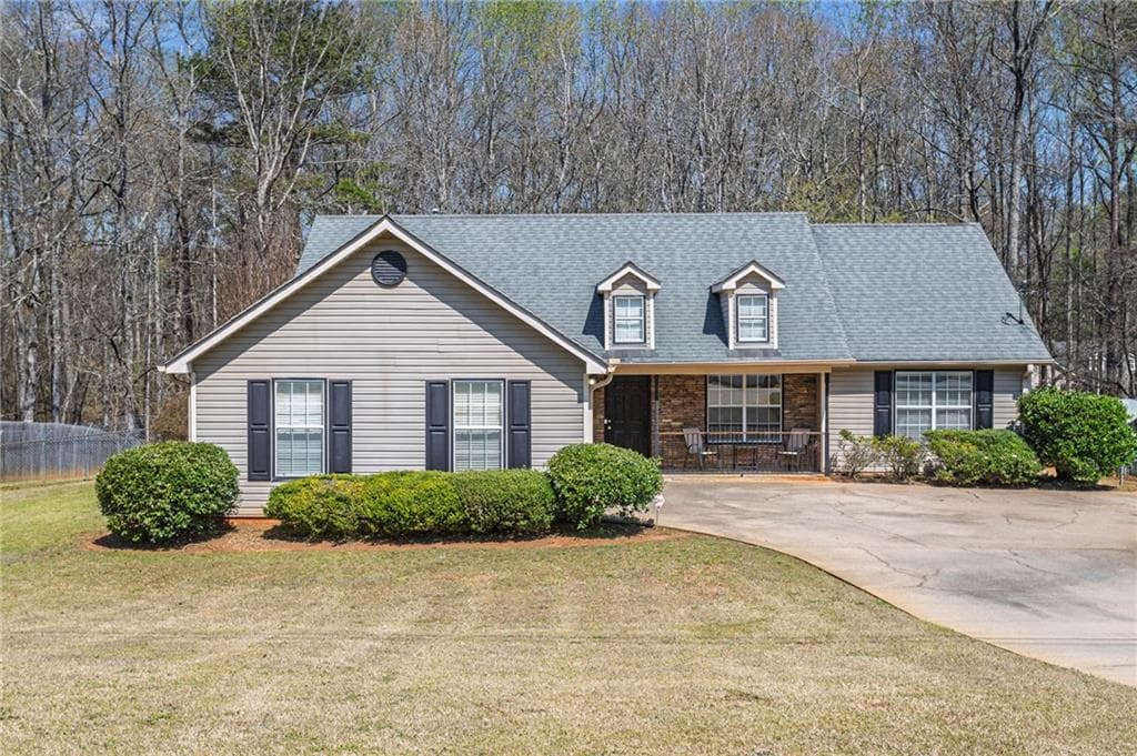 3 bedroom, 2 bathroom, 1,568 sq ft single family residence for sale at 170 Belmont Circle, Covington, GA 30016