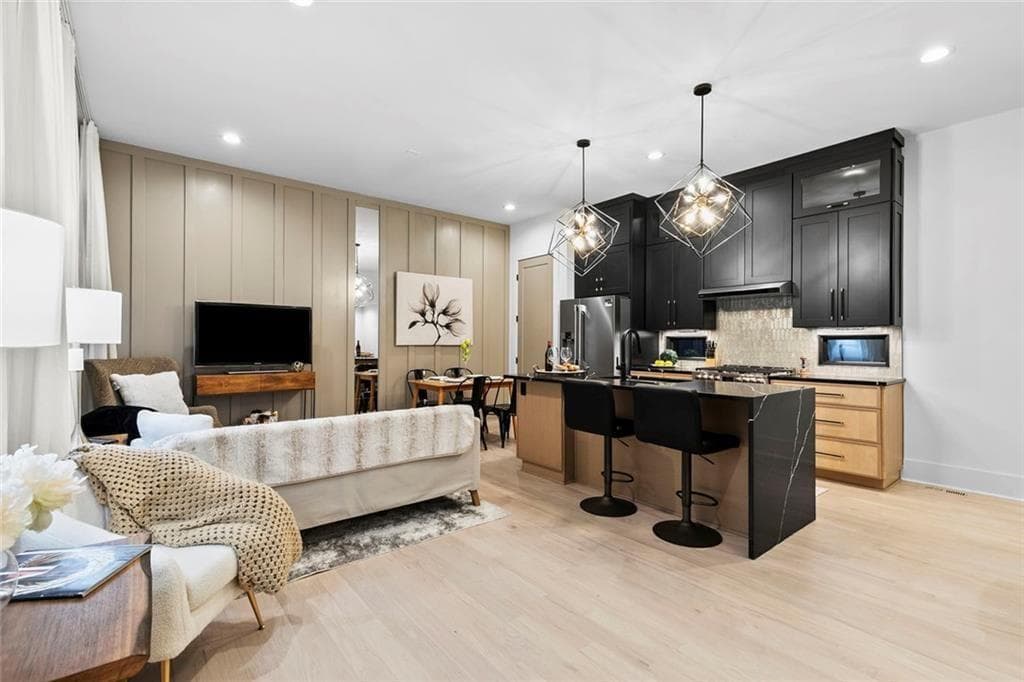 2 bedroom, 3 bathroom townhouse sold at 1968 8th Street 6, Atlanta, GA 30341
