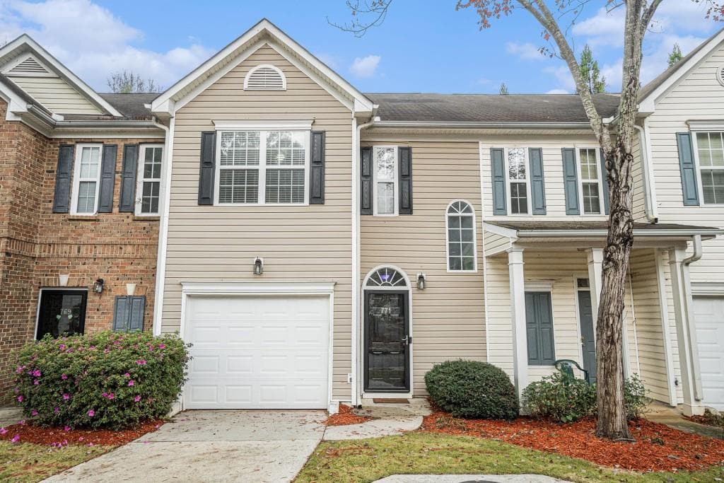 3 bedroom, 3 bathroom, 1,600 sq ft townhouse sold at 771 Nehemiah Lane, Atlanta, GA 30331