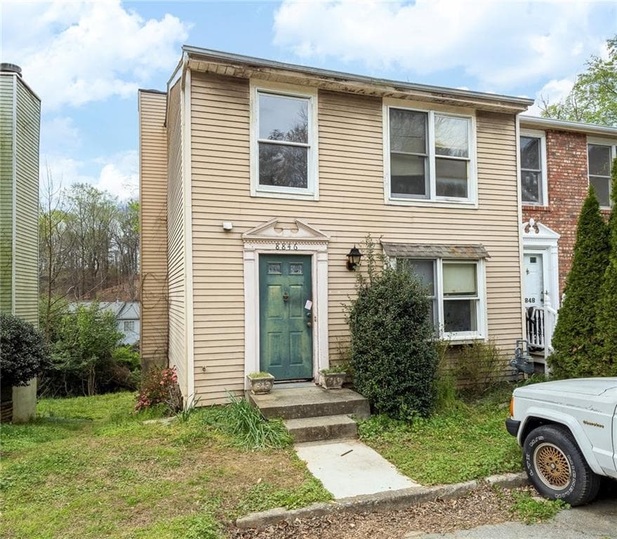 3 bedroom, 3 bathroom, 1,220 sq ft townhouse sold at 8846 Applegate Lane, Atlanta, GA 30350