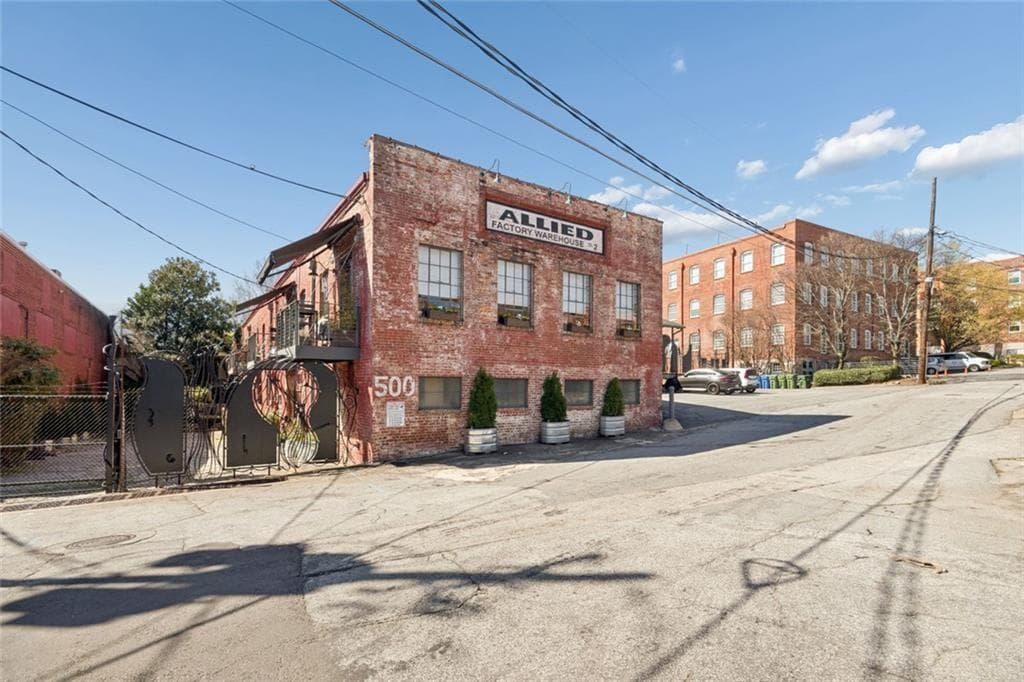 1 bedroom, 1 bathroom, 1,000 sq ft condominium sold at 500 Means Street G, Atlanta, GA 30318