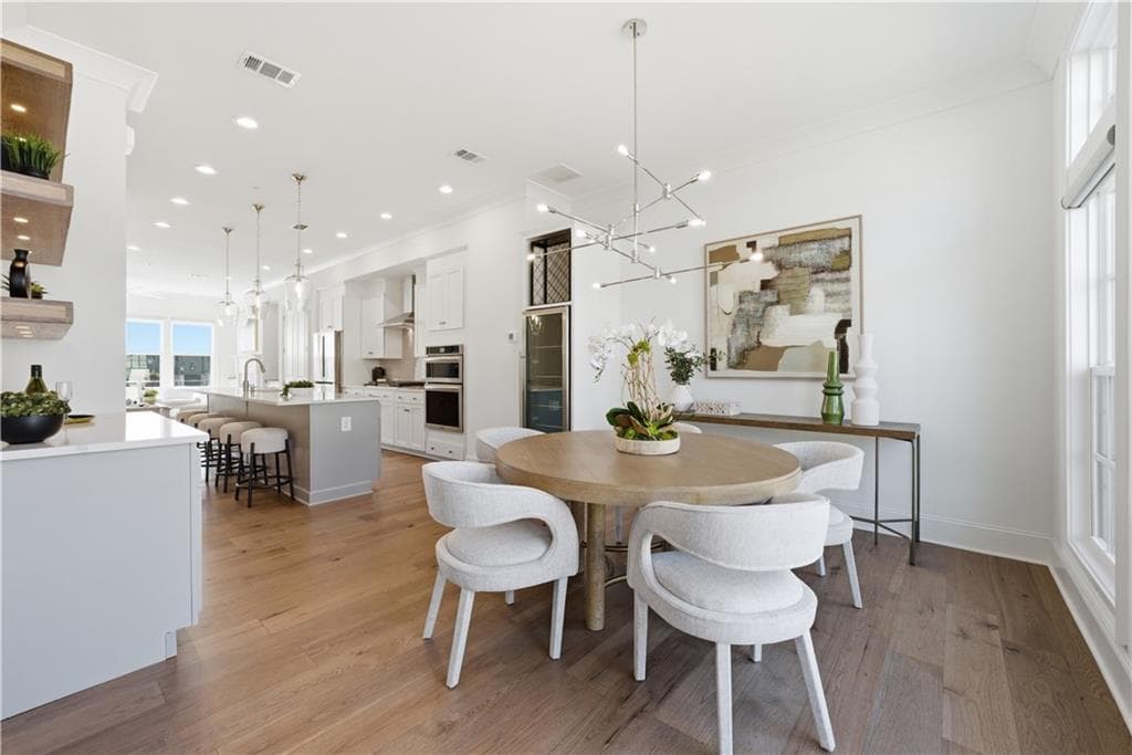3 bedroom, 5 bathroom, 2,800 sq ft townhouse sold at 6832 Crescendo Court, Atlanta, GA 30328