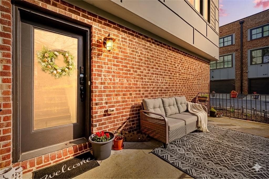 2 bedroom, 3 bathroom, 1,225 sq ft townhouse sold at 609 King Arnold Street, Hapeville, GA 30354