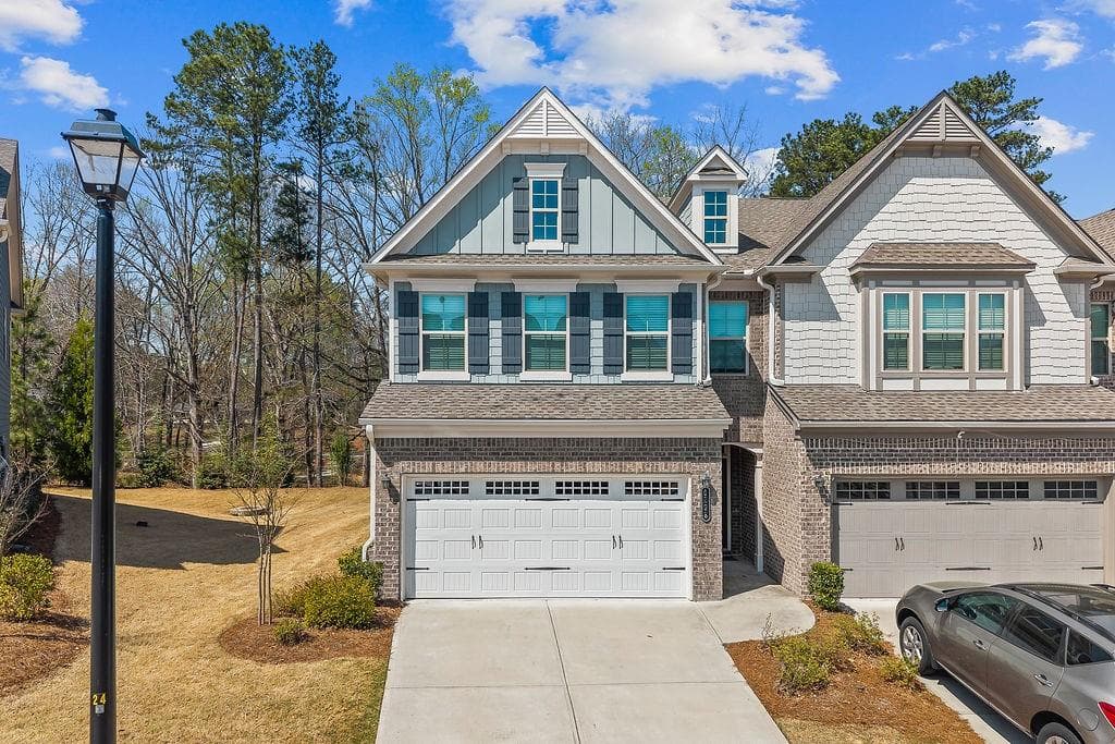 3 bedroom, 3 bathroom, 1,888 sq ft townhouse sold at 6298 Lanier Harbor Lndg, Buford, GA 30518