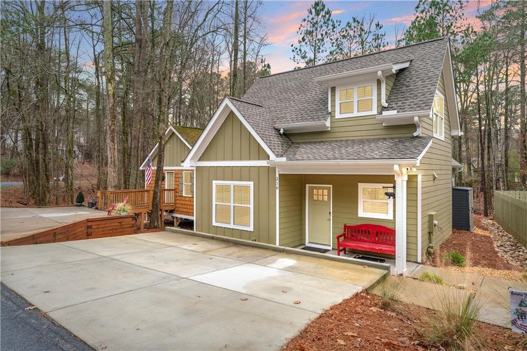 3 bedroom, 3 bathroom, 1,411 sq ft single family residence under contract at 210 Hillside Drive, Waleska, GA 30183