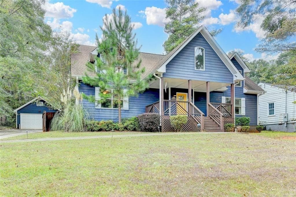 3 bedroom, 3 bathroom, 2,212 sq ft single family residence sold at 673 Quillian Avenue, Decatur, GA 30032