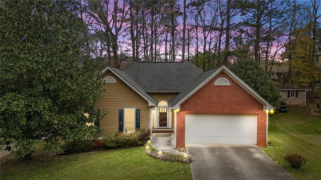 3 bedroom, 2 bathroom, 1,383 sq ft single family residence sold at 111 Greenpointe Way, Carrollton, GA 30117