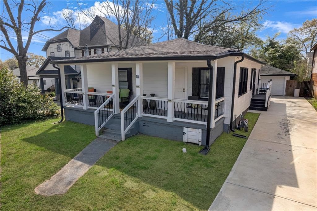 3 bedroom, 2 bathroom, 1,271 sq ft single family residence sold at 10 Moury Avenue, Atlanta, GA 30315