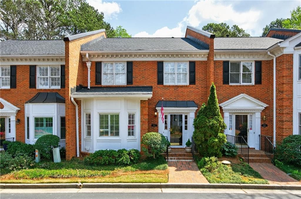 5441 Trentham Drive, Dunwoody, GA 30338 — most recent listing photo