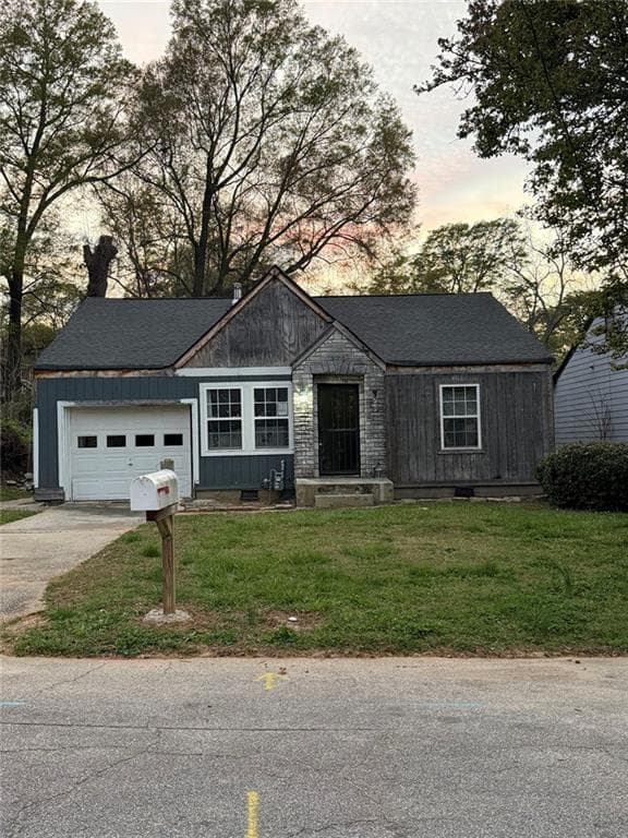 2 bedroom, 1 bathroom, 908 sq ft single family residence sold at 233 Mathewson Place, Atlanta, GA 30314