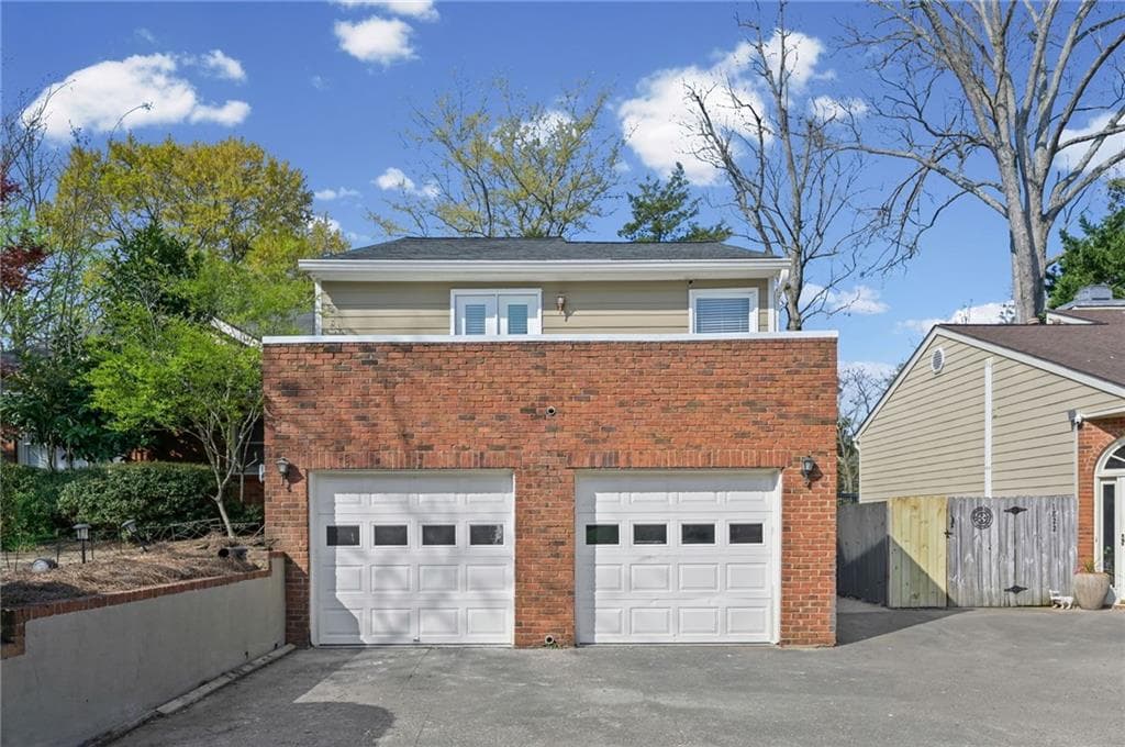 2 bedroom, 3 bathroom, 1,585 sq ft townhouse sold at 1814 Rockridge Place, Atlanta, GA 30324