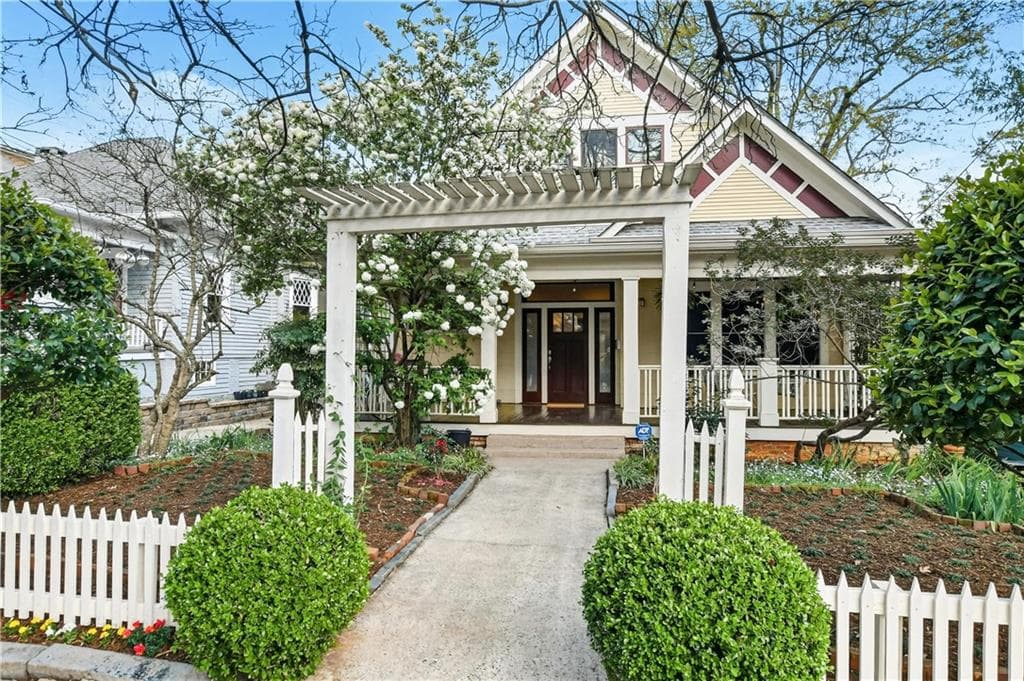 4 bedroom, 3 bathroom, 2,400 sq ft single family residence sold at 474 Haas Avenue, Atlanta, GA 30316