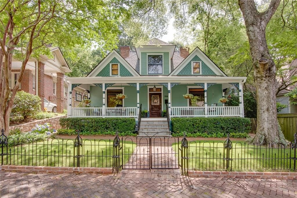 3 bedroom, 3 bathroom, 2,946 sq ft single family residence sold at 358 Loomis Avenue, Atlanta, GA 30312