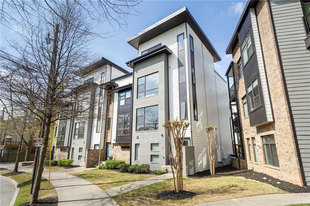 3 bedroom, 4 bathroom, 1,995 sq ft townhouse sold at 54 Moda Lane, Atlanta, GA 30316