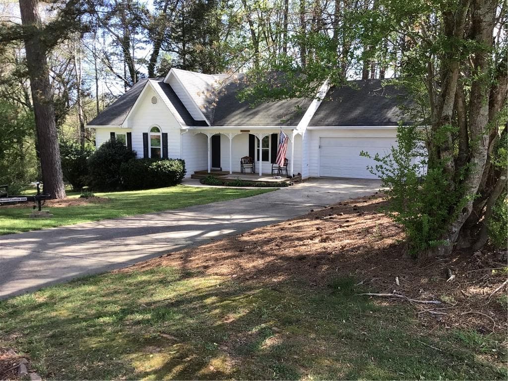 3 bedroom, 2 bathroom, 1,362 sq ft single family residence sold at 7725 Silversmith Drive, Cumming, GA 30028