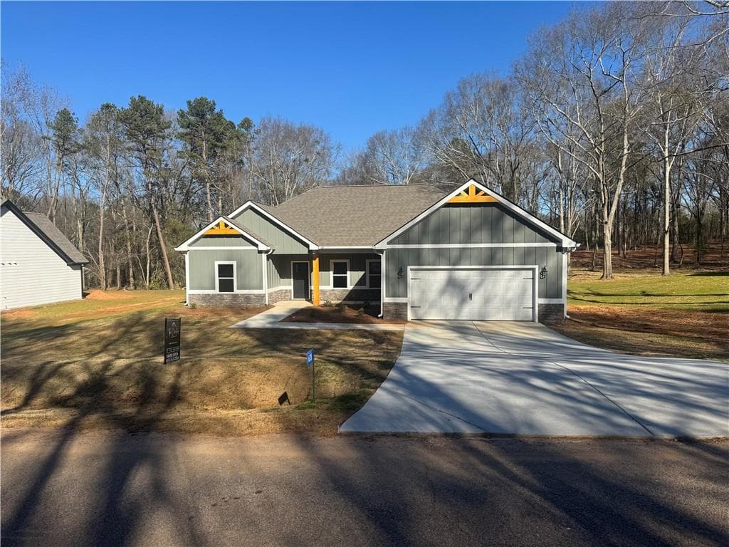 3 bedroom, 2 bathroom, 1,600 sq ft single family residence sold at 638 Highland Avenue Avenue, Hartwell, GA 30643