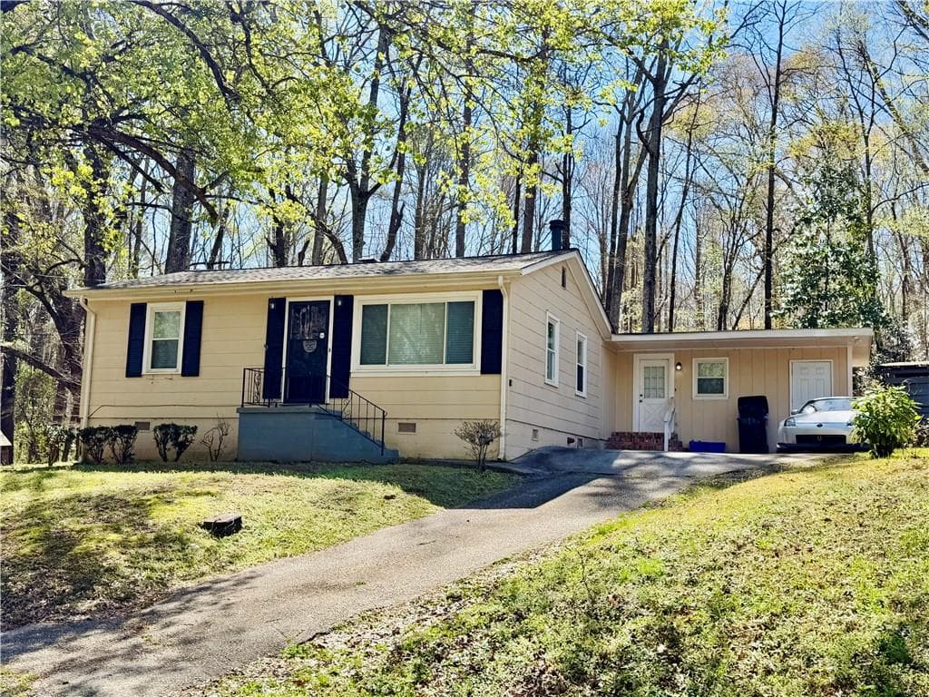 2 bedroom, 1 bathroom, 1,015 sq ft single family residence sold at 5143 Pinecrest Drive, Covington, GA 30014