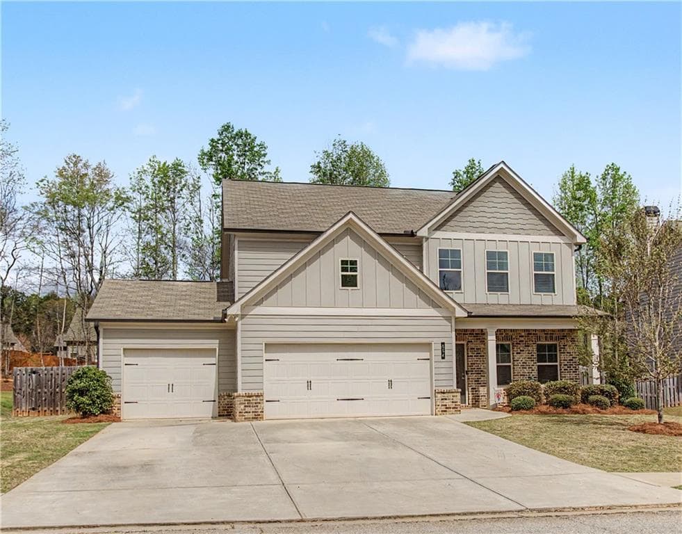 4 bedroom, 3 bathroom, 2,504 sq ft single family residence sold at 554 Wilbur Drive, Hoschton, GA 30548