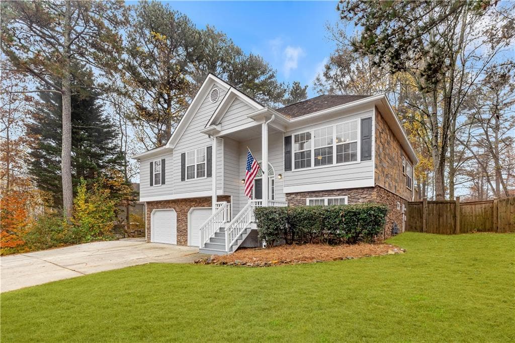 4 bedroom, 3 bathroom, 2,450 sq ft single family residence sold at 5907 Seven Oaks Drive, Powder Springs, GA 30127