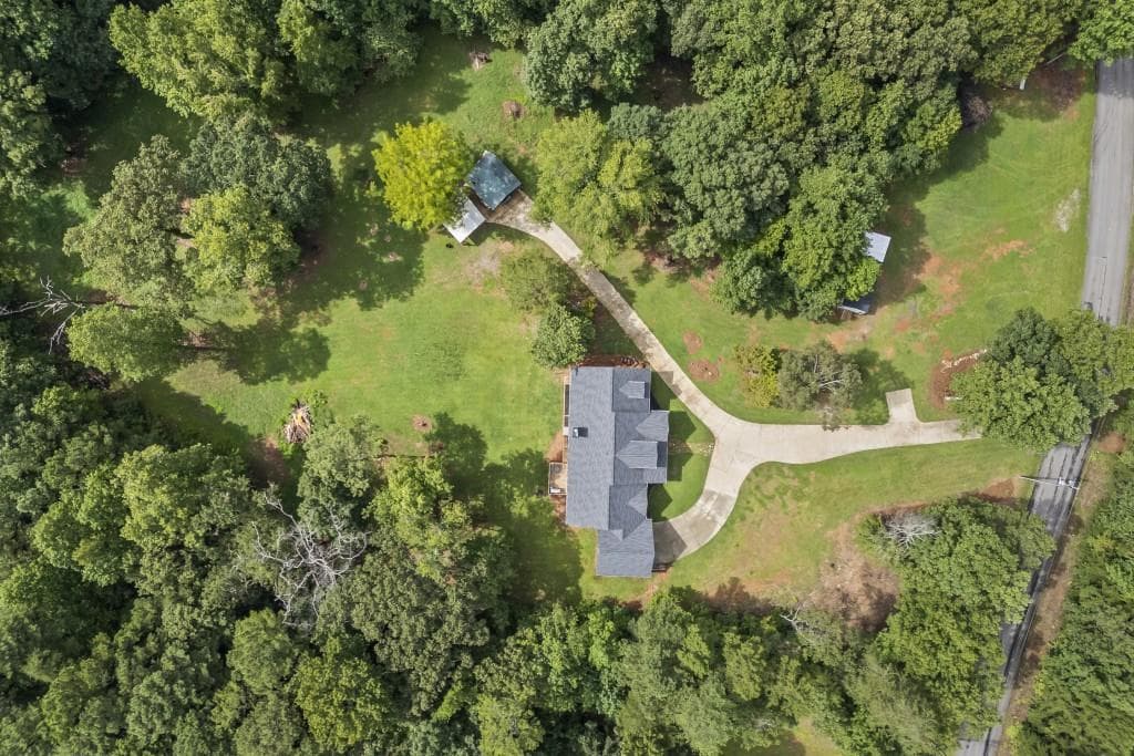4 bedroom, 3 bathroom single family residence under contract at 31 Haygood Circle, Dawsonville, GA 30534