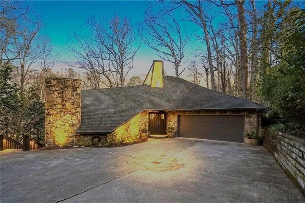 5 bedroom, 4 bathroom, 4,393 sq ft single family residence sold at 562 Pine Valley Road, Marietta, GA 30067