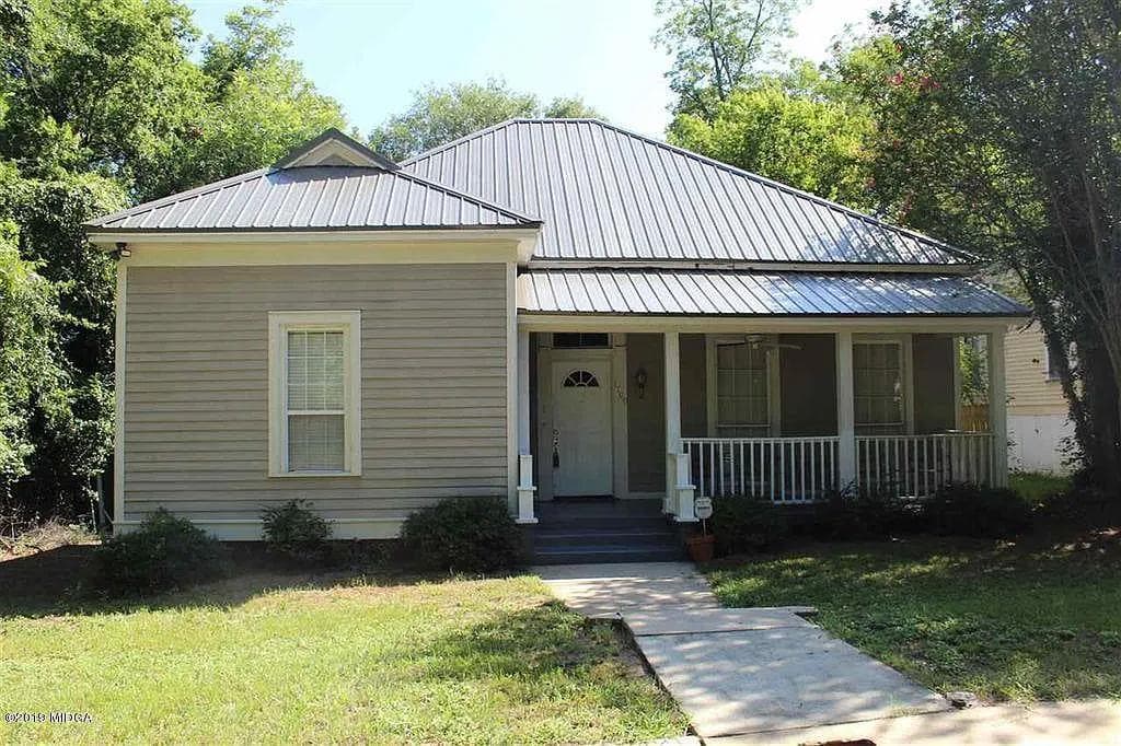 3 bedroom, 2 bathroom, 7,405 sq ft single family residence sold at 1709 Rembert Ave, Macon, GA 31201