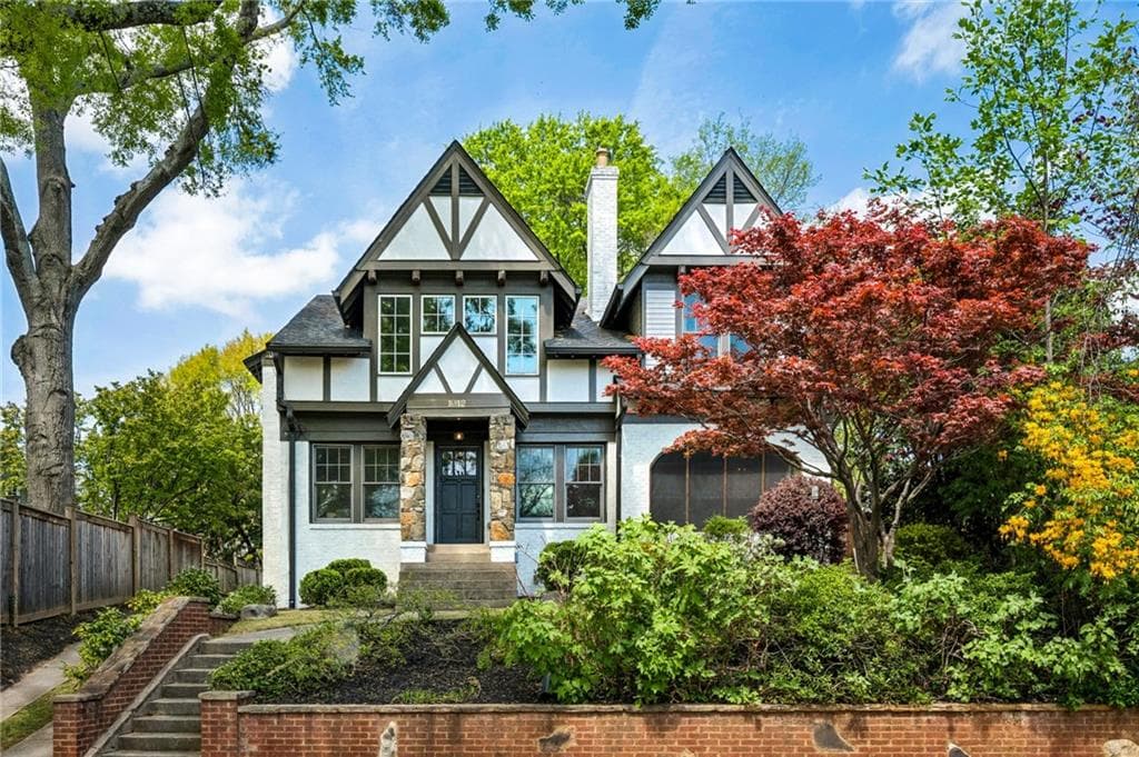 5 bedroom, 3 bathroom, 2,880 sq ft single family residence sold at 1012 Kentucky Avenue, Atlanta, GA 30306