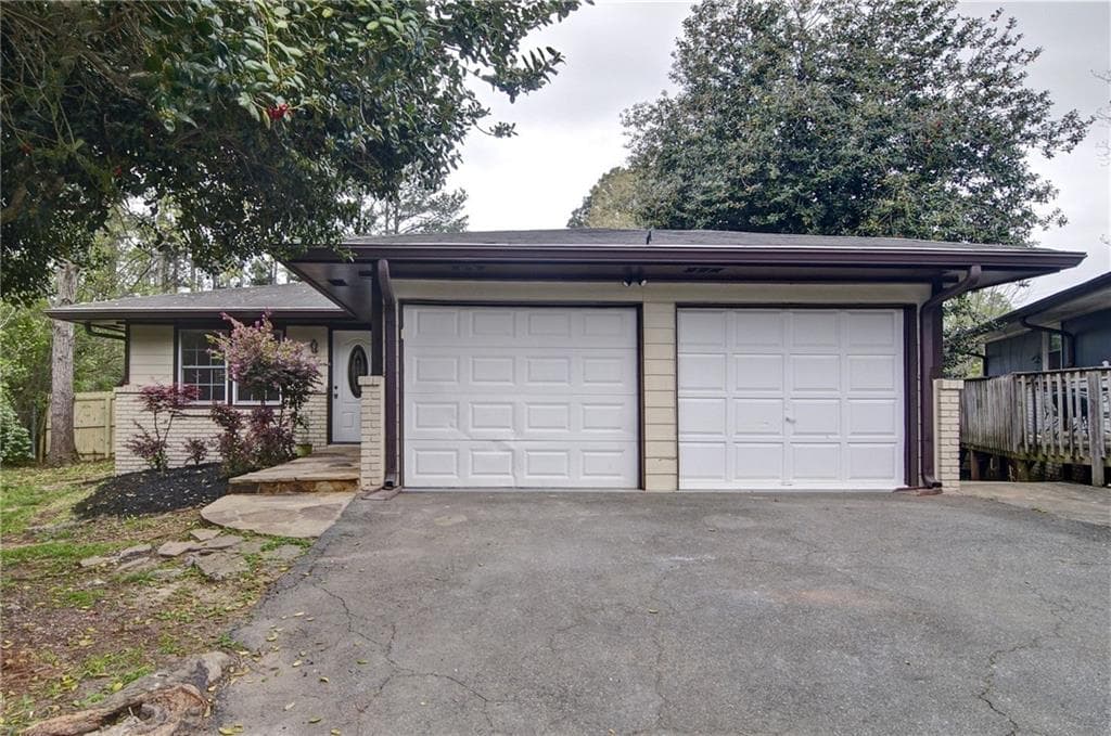 2890 Lakemont Place, Marietta, GA 30060 — most recent listing photo