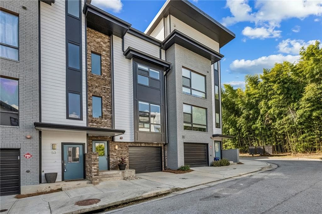 2 bedroom, 3 bathroom, 1,400 sq ft townhouse sold at 51 Moda Lane, Atlanta, GA 30316