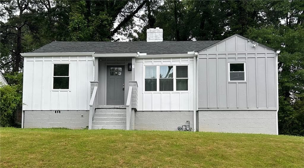 3 bedroom, 2 bathroom, 1,115 sq ft single family residence under contract at 876 Pinehurst Terrace, Atlanta, GA 30310