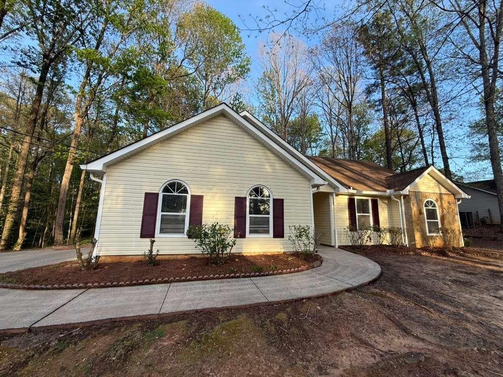 35 Lindsey Lane, Sharpsburg, GA 30277 — most recent listing photo