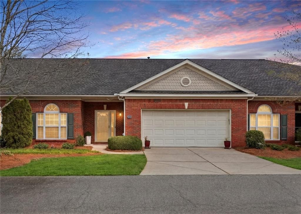 563 Sawnee Corners Drive, Cumming, GA 30040 — most recent listing photo
