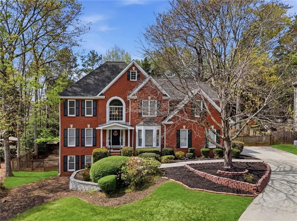 6 bedroom, 4 bathroom, 4,081 sq ft single family residence sold at 4484 Heathfield Trace, Suwanee, GA 30024