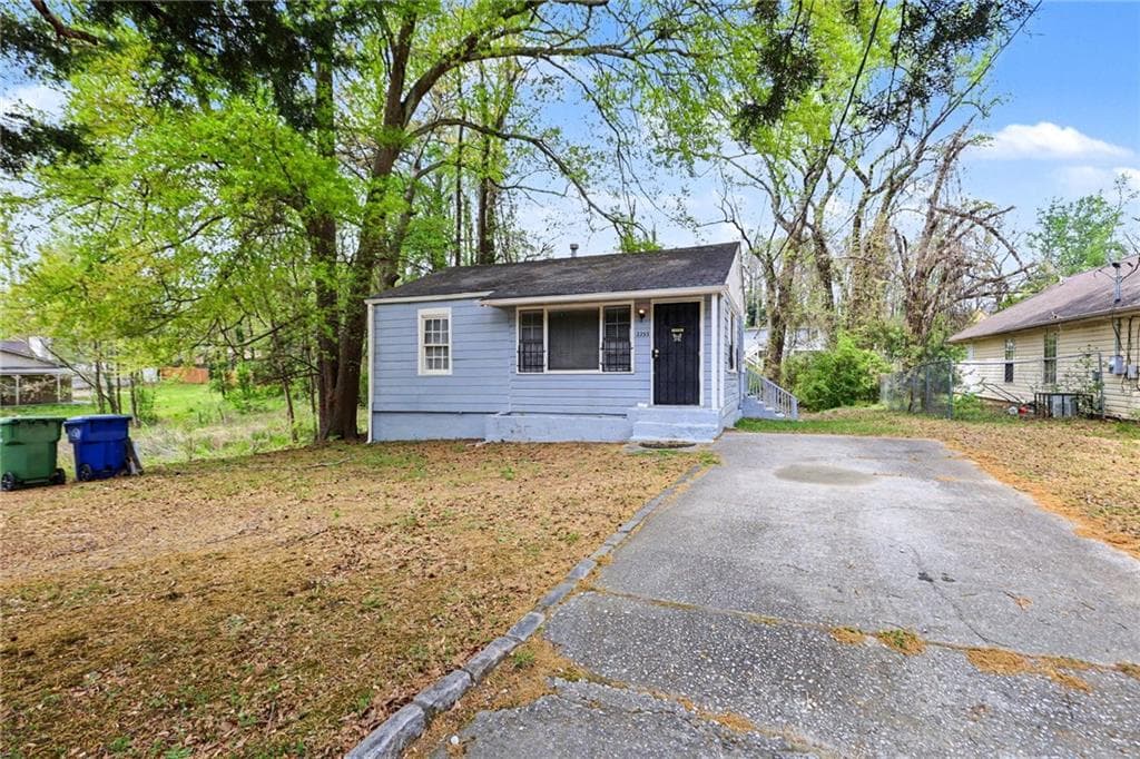 2 bedroom, 1 bathroom, 696 sq ft single family residence sold at 2293 Ewing Street, Atlanta, GA 30331