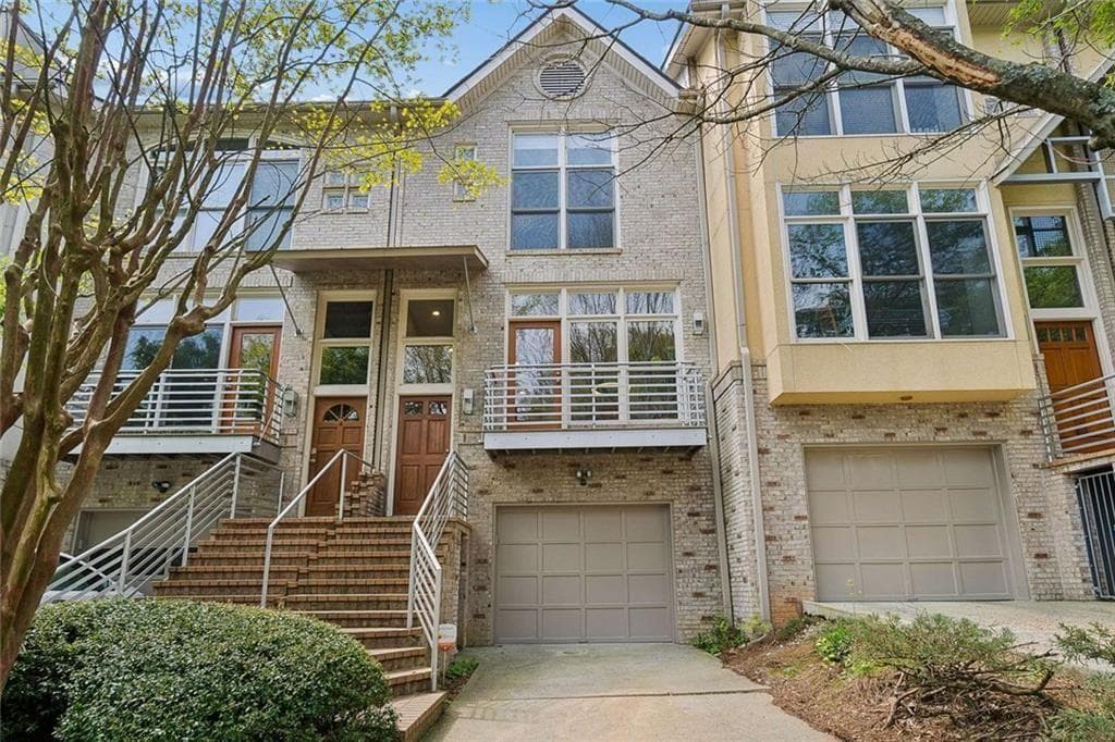 2 bedroom, 4 bathroom, 2,143 sq ft townhouse sold at 1327 Peachtree View, Brookhaven, GA 30319