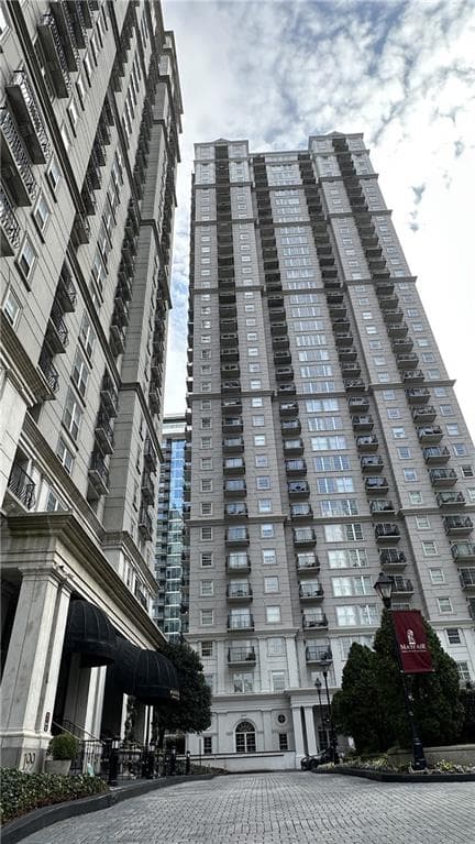 1 bedroom, 1 bathroom, 750 sq ft condominium sold at 199 14th Street 1609, Atlanta, GA 30309