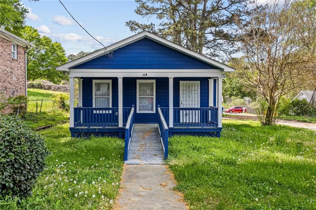 3 bedroom, 1 bathroom, 1,144 sq ft single family residence for sale at 660 Cedar Avenue, Atlanta, GA 30318