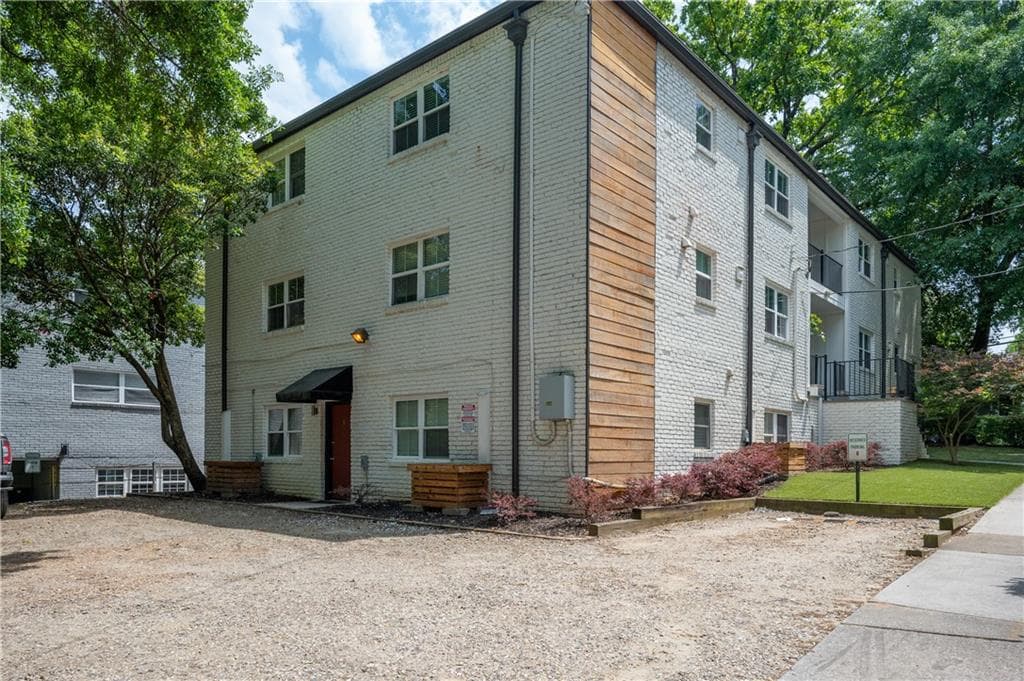 other sold at 880 Saint Charles Avenue, Atlanta, GA 30306