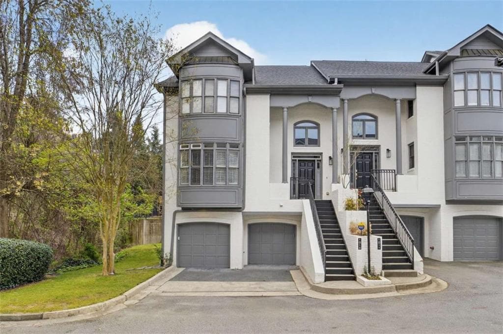 4 bedroom, 4 bathroom, 2,558 sq ft townhouse sold at 1015 Heatherbrook Lane, Atlanta, GA 30324