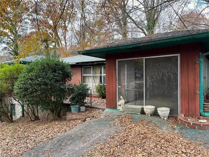 4 bedroom, 3 bathroom, 1,173 sq ft single family residence sold at 1581 Woodland Circle, Atlanta, GA 30316