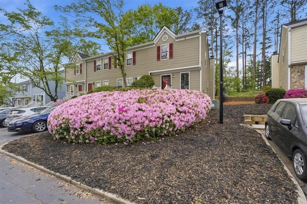 1 bedroom, 2 bathroom, 944 sq ft townhouse for sale at 3356 September Morn, Peachtree Corners, GA 30092