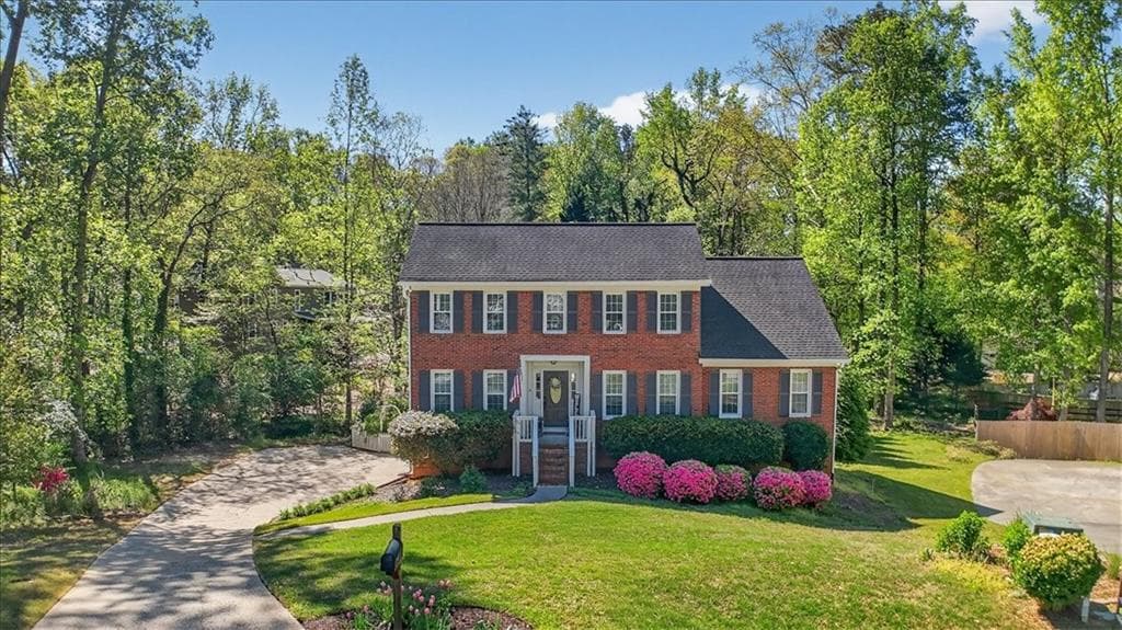 4 bedroom, 3 bathroom, 2,918 sq ft single family residence sold at 1658 Pine Ridge Circle, Woodstock, GA 30188