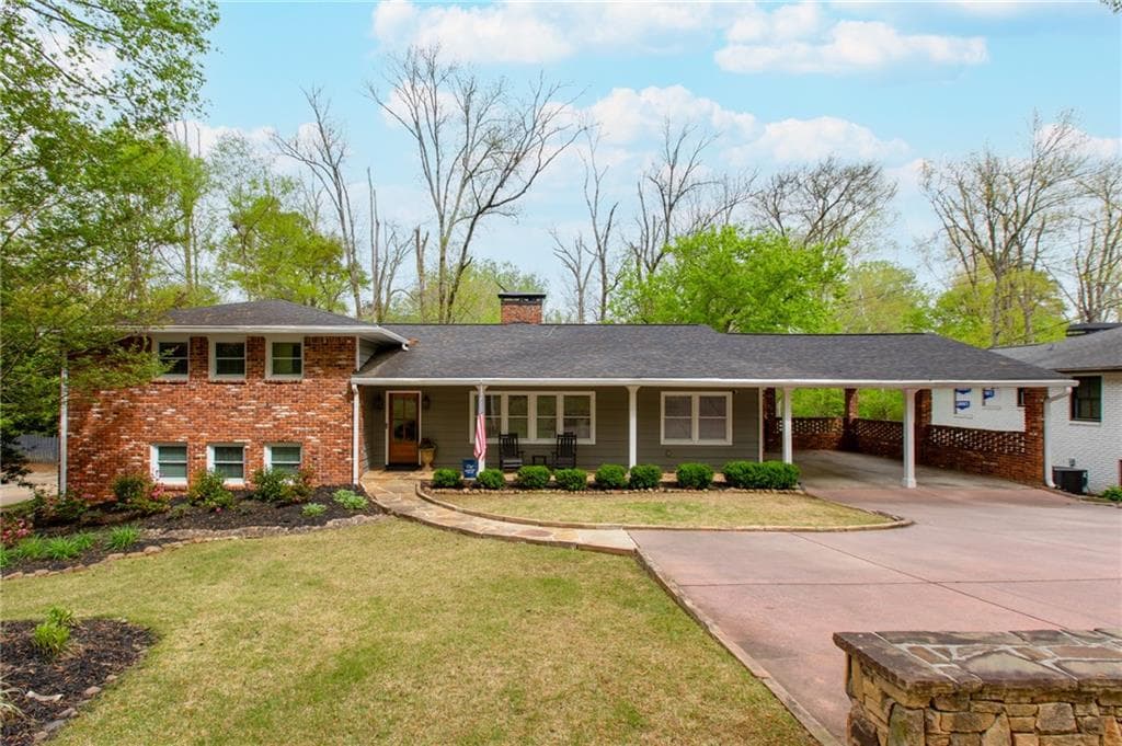 870 starlight Drive, Sandy Springs, GA 30342 — most recent listing photo
