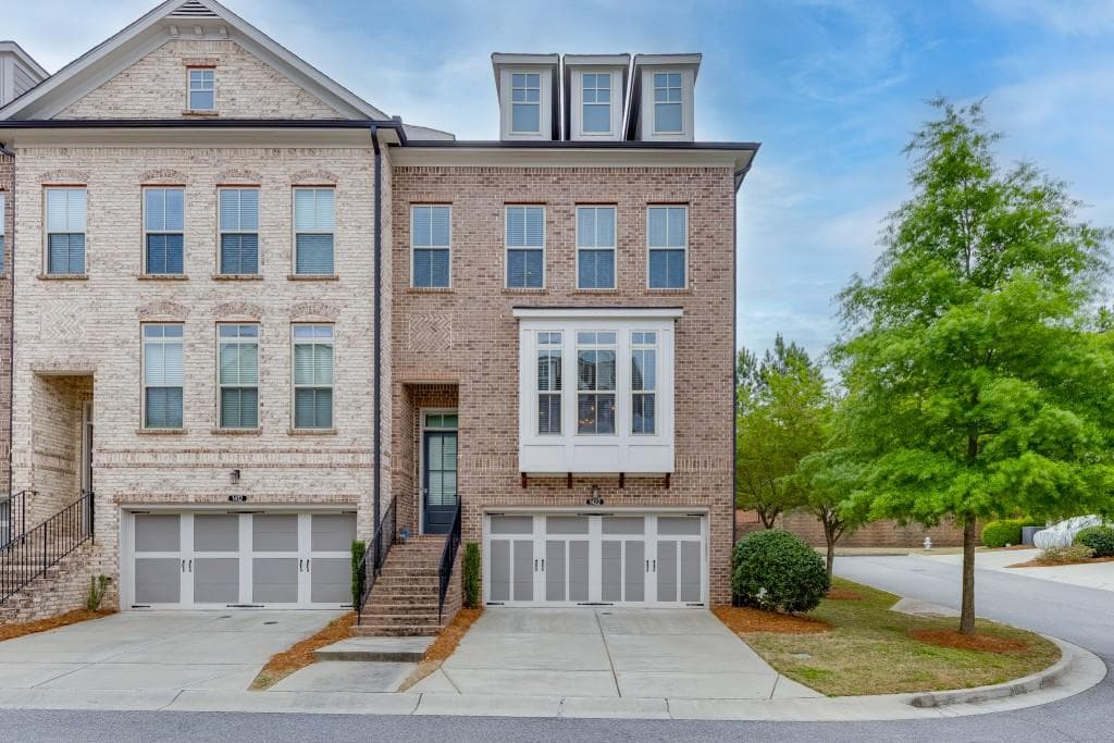 1422 Wisteria Wall Drive, Suwanee, GA 30024 — most recent listing photo