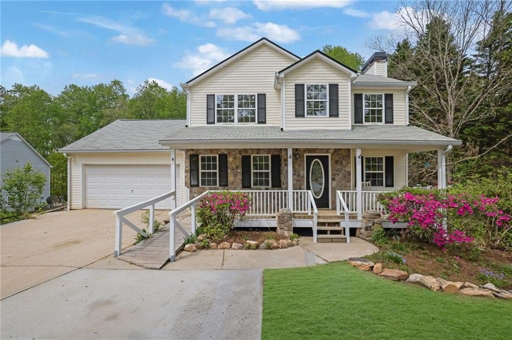 3 bedroom, 3 bathroom, 1,630 sq ft single family residence sold at 848 Burton Ridge Drive, Loganville, GA 30052