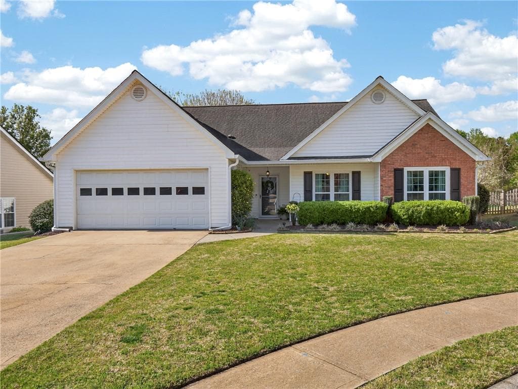 5592 Thistledown Terrace, Sugar Hill, GA 30518 — most recent listing photo